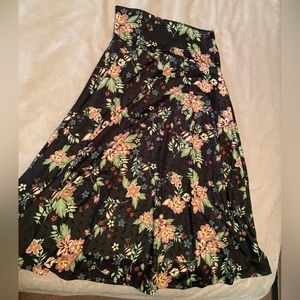 Black floral Lularoe Azure skirt size small